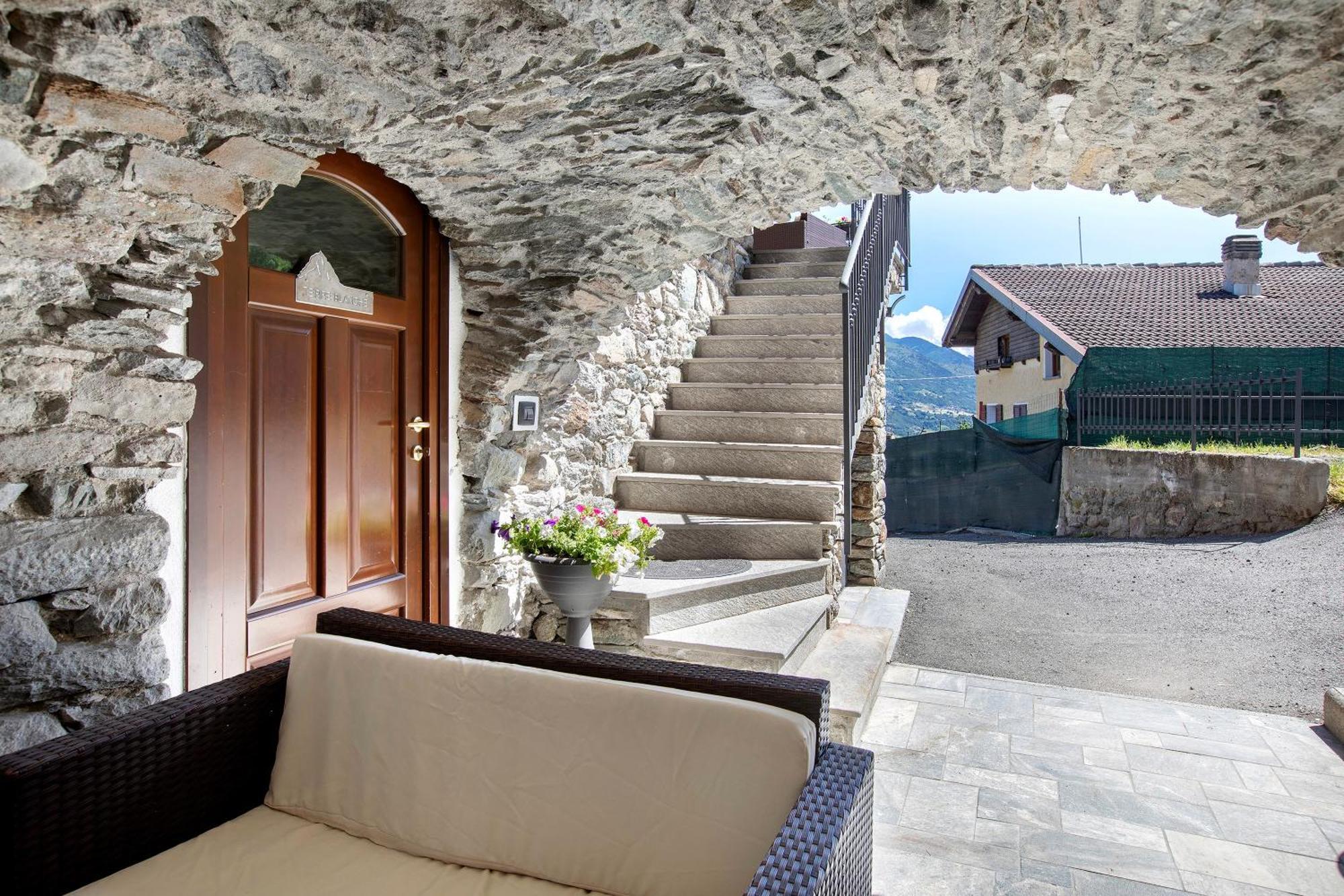 Maison Bebe Terre Blanche Aosta Exterior foto