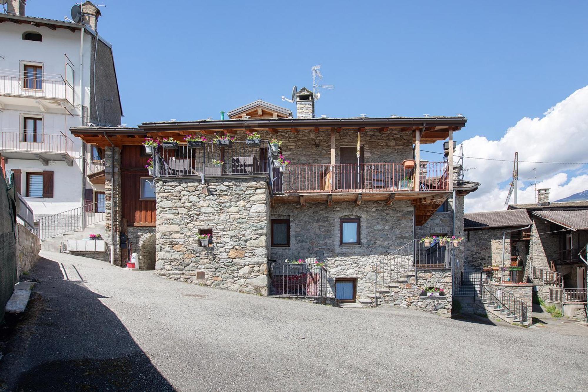 Maison Bebe Terre Blanche Aosta Exterior foto